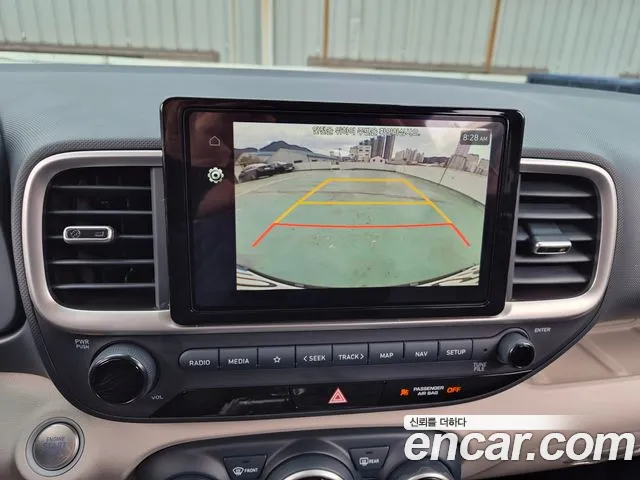 Hyundai Venue — Фото автомобиля 8