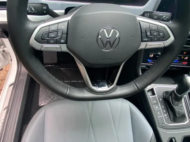 Volkswagen Lavida — Фото автомобиля 16