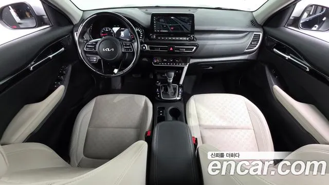 Kia Seltos — Фото автомобиля 7