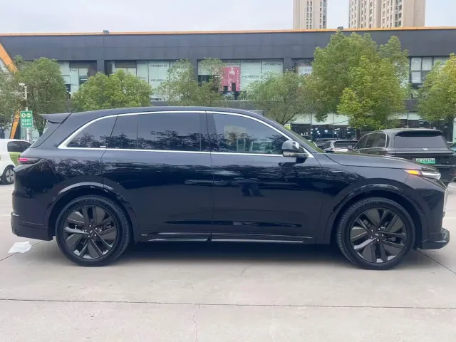 Li Auto L7 — Фото автомобиля 4