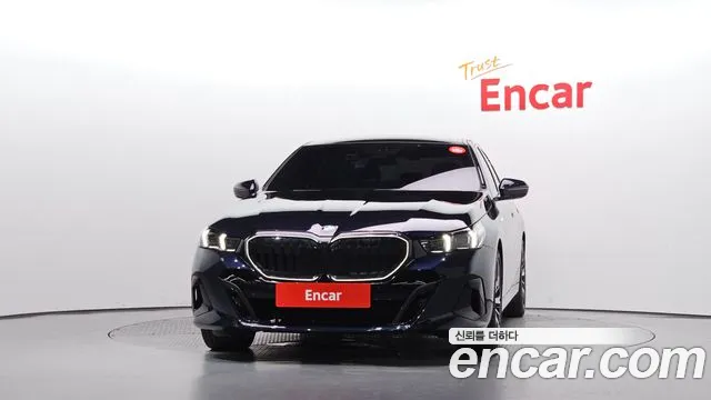 BMW 5-Series 5 серия (G60) 530i xDrive M Sport — Фото автомобиля 3