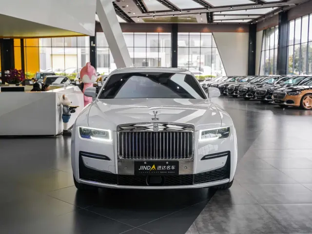 Rolls-Royce Ghost — Фото автомобиля 7