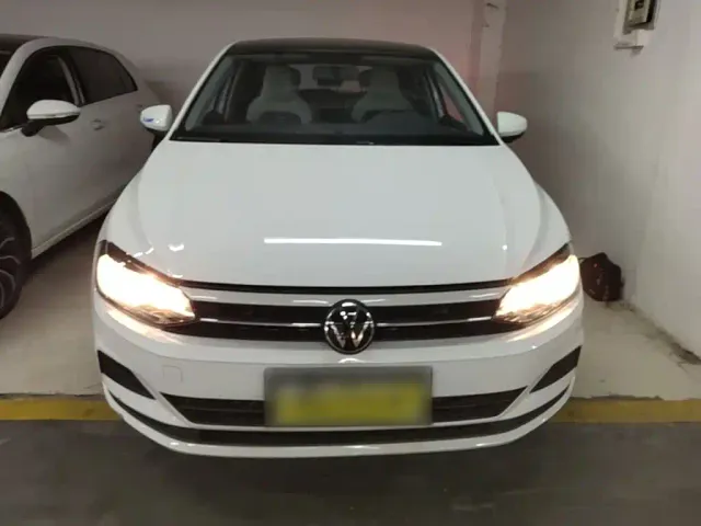 Volkswagen Polo — Фото автомобиля 2