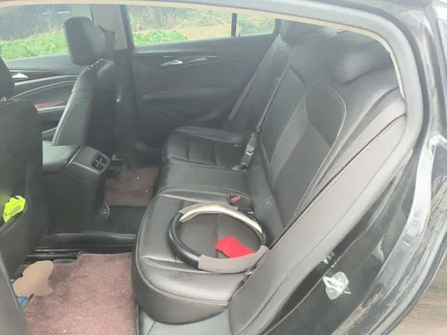 Buick Regal — Фото автомобиля 16