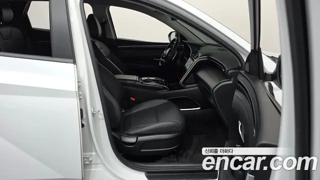 Hyundai Tucson Tucson (NX4) Бензин 1.6 турбо 2WD — Фото автомобиля 26