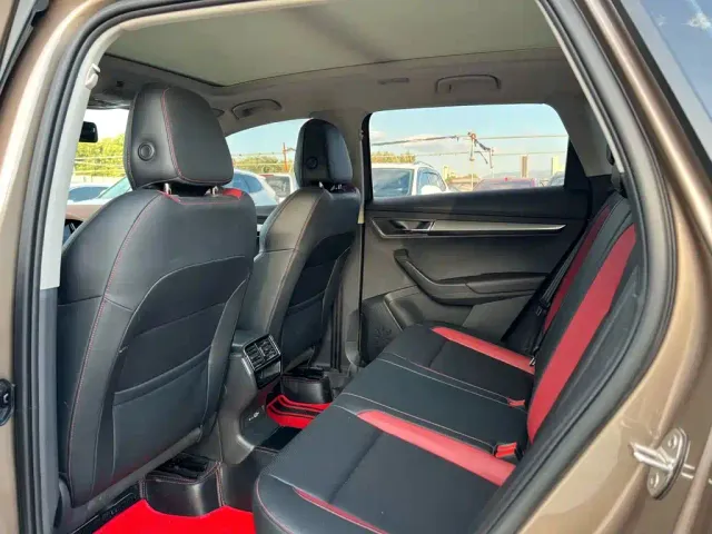 Skoda Karoq — Фото автомобиля 15