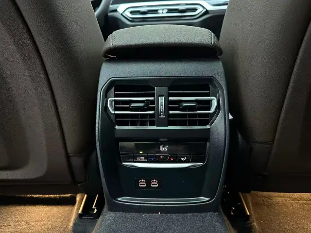 BMW 3 Series — Фото автомобиля 12