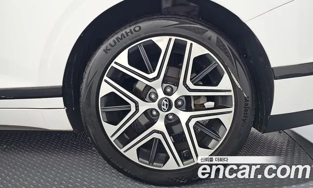 Hyundai Grandeur GN7 — Фото автомобиля 6