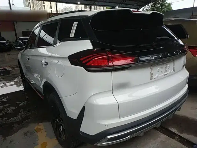 Geely Boyue — Фото автомобиля 4