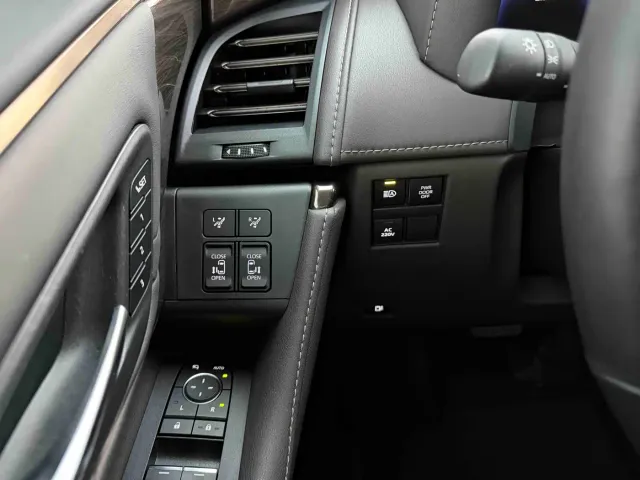 Toyota Vellfire — Фото автомобиля 20