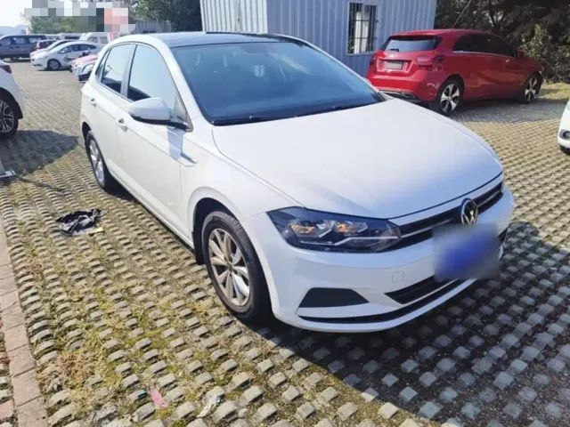 Volkswagen Polo — Фото автомобиля 3