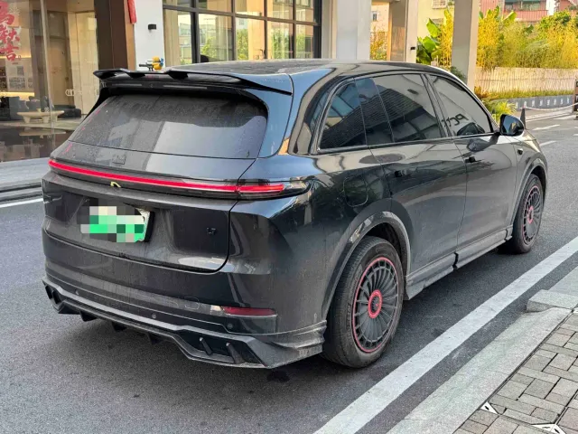 Li Auto L7 — Фото автомобиля 3