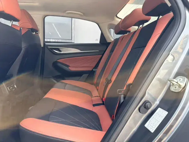 Changan Eado — Фото автомобиля 9