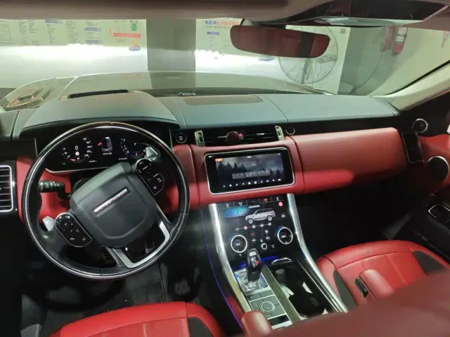 Land Rover Range Rover Sport — Фото автомобиля 5