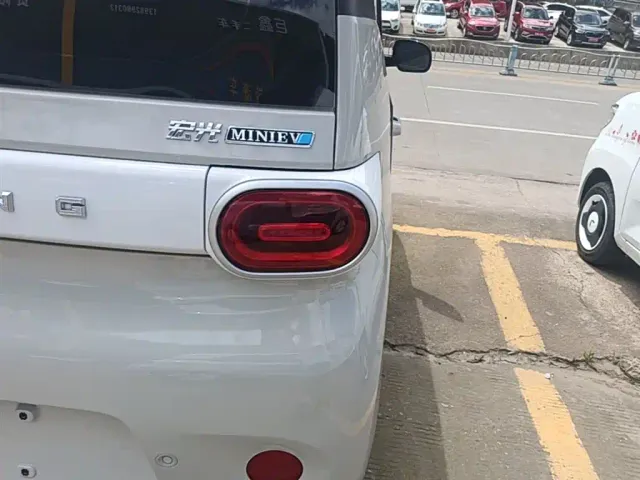Wuling Hongguang Mini EV — Фото автомобиля 7