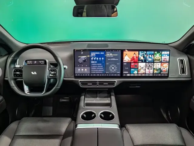 Li Auto L8 — Фото автомобиля 17