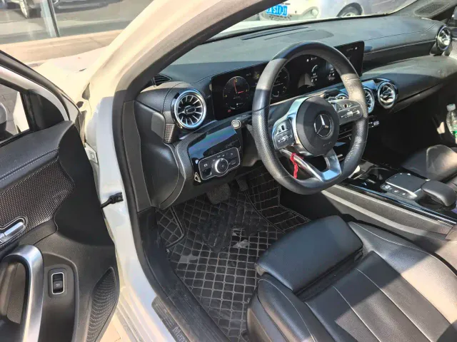 Mercedes-Benz A-Class — Фото автомобиля 5
