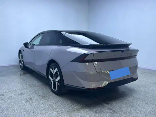 Xpeng P7+ — Фото автомобиля 8