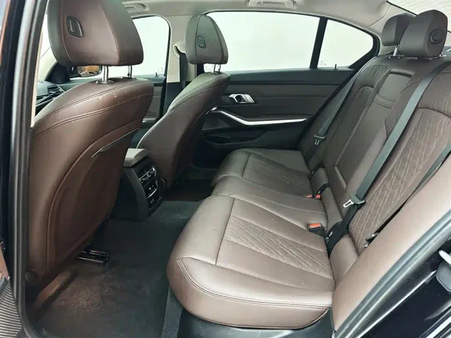 BMW 3 Series — Фото автомобиля 13