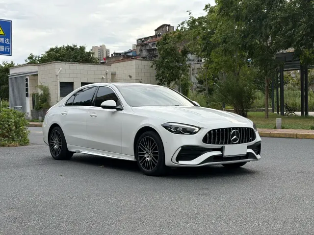 Mercedes-Benz C-Class — Фото автомобиля 3