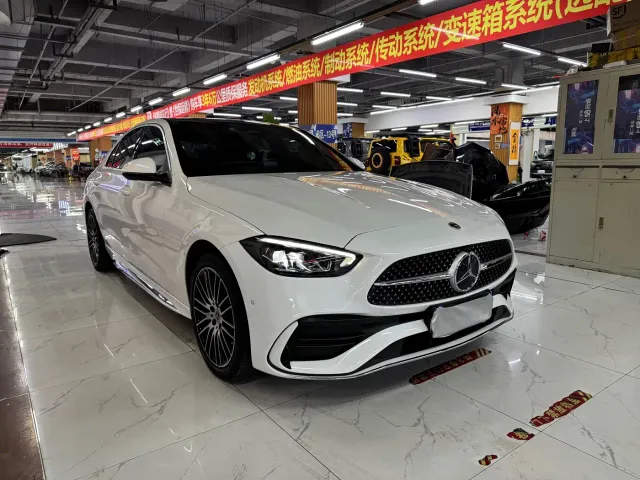 Mercedes-Benz C-Class — Фото автомобиля 3