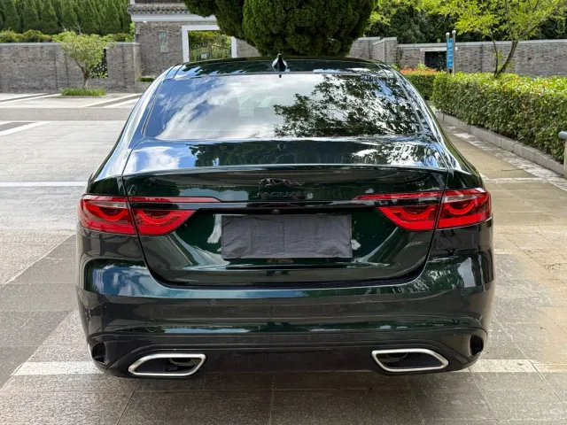 Jaguar XFL — Фото автомобиля 5