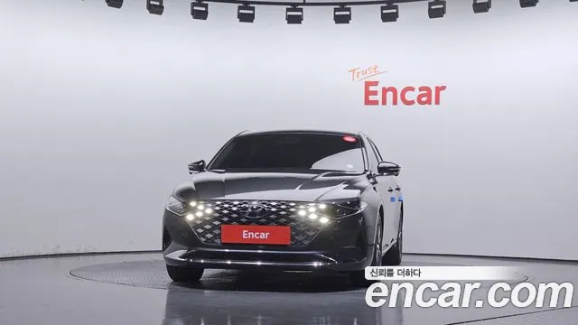 Hyundai Grandeur New — Фото автомобиля 3