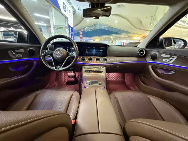 Mercedes-Benz E-Class — Фото автомобиля 8