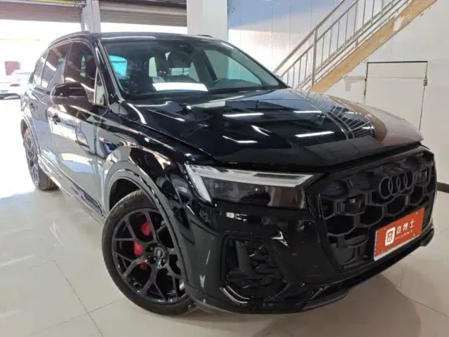 Фотография автомобиля — Audi Q7