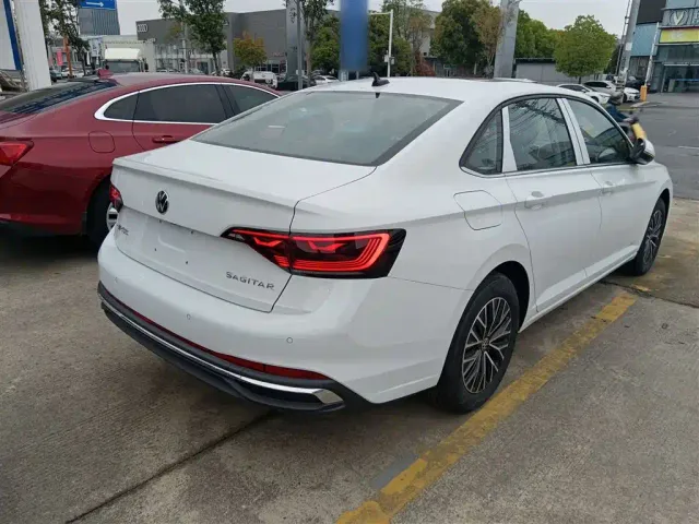 Volkswagen Sagitar — Фото автомобиля 6