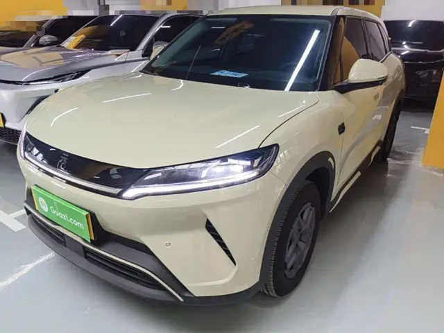 Фотография автомобиля — BYD Yuan UP