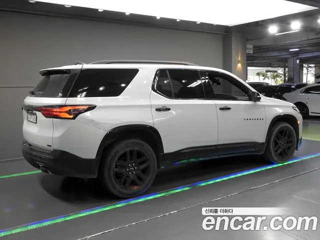 Chevrolet Traverse — Фото автомобиля 2