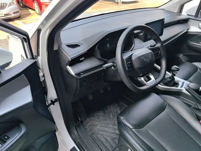 Wuling Jiachen — Фото автомобиля 15