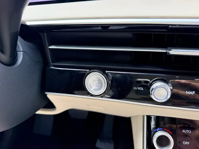 Genesis GV70 — Фото автомобиля 14