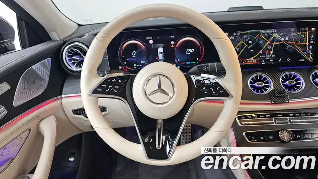 Mercedes-Benz CLS-Class — Фото автомобиля 12
