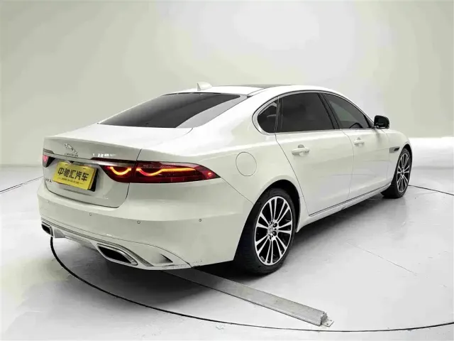 Jaguar Jaguar XFL 2022 XFL 2.0T P250 2WD Premium Luxury — Фото автомобиля 19
