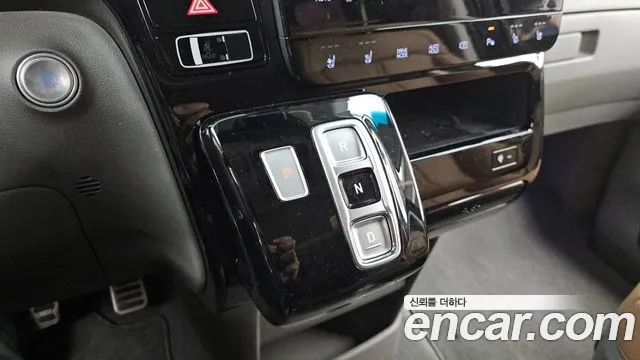 Hyundai Staria Staria — Фото автомобиля 9