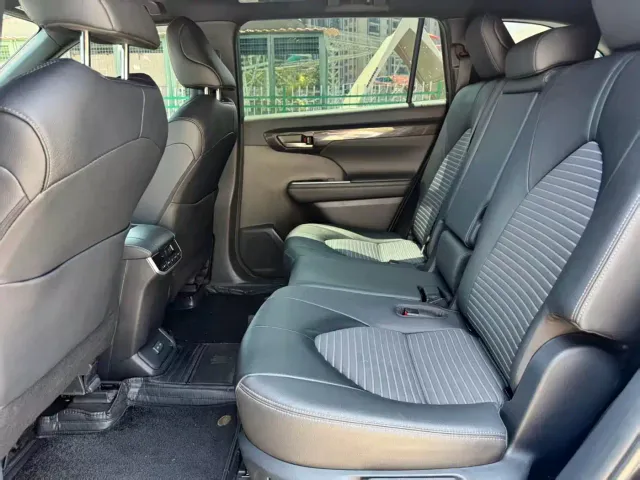 Toyota Crown Kluger — Фото автомобиля 6