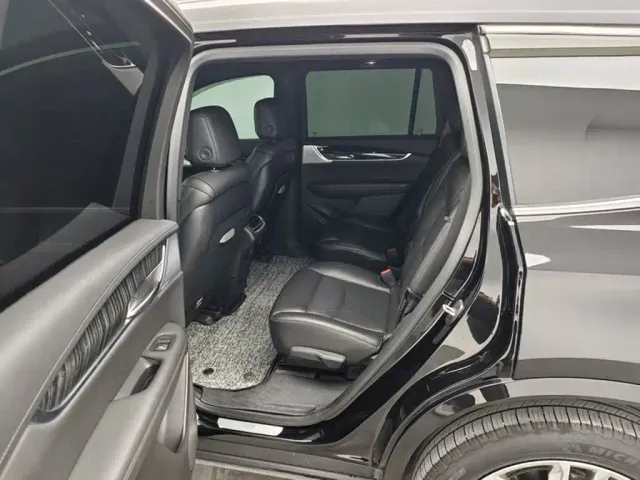 Cadillac XT6 — Фото автомобиля 8