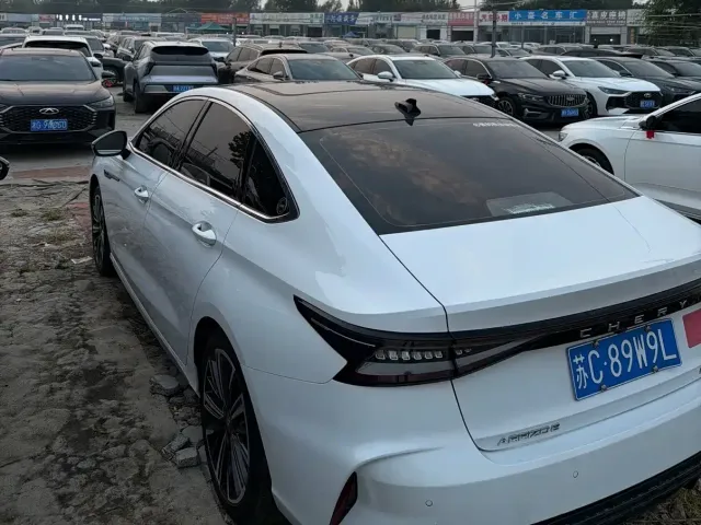 Chery Arrizo 8 — Фото автомобиля 9