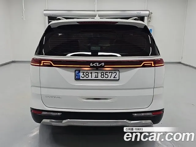 Kia Carnival Generation 4 — Фото автомобиля 3