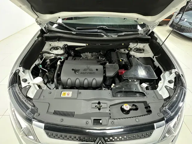 Mitsubishi Outlander — Фото автомобиля 19