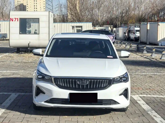 Geely Emgrand — Фото автомобиля 2