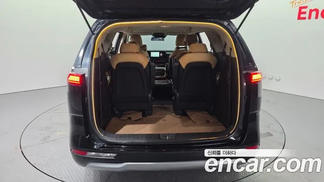 Kia Canival Carnival 4 поколение 9 мест Prestige — Фото автомобиля 20