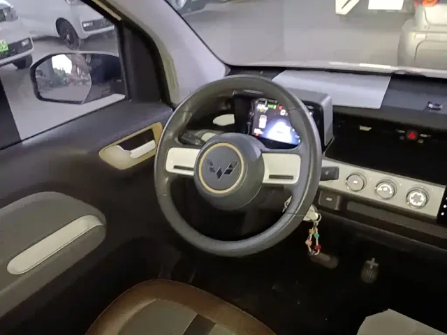 Wuling Hongguang Mini EV — Фото автомобиля 10