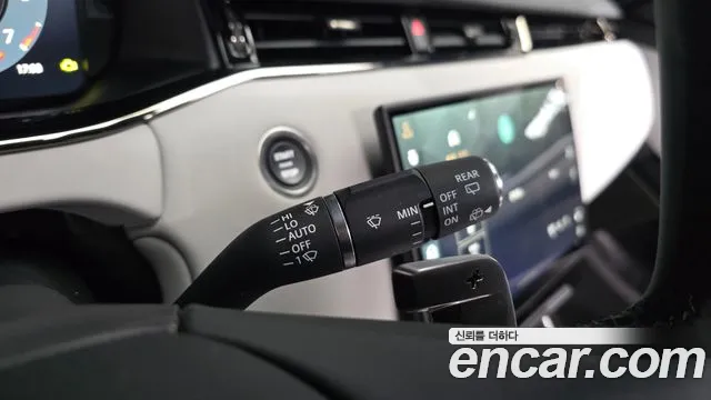 Land Rover Range Rover Evoque 2nd Gen — Фото автомобиля 28