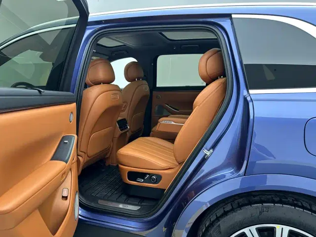 Aito M7 — Фото автомобиля 18