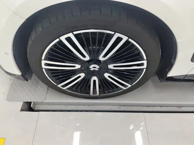 Nio ET9 — Фото автомобиля 24