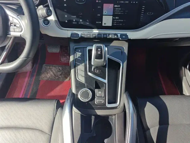 Geely Boyue — Фото автомобиля 13