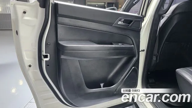 KG_Mobility_Ssangyong Rexton Новый Rexton Sport Дизель 2.2 4WD — Фото автомобиля 25